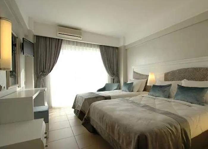 Grand Ideal Premium מלון