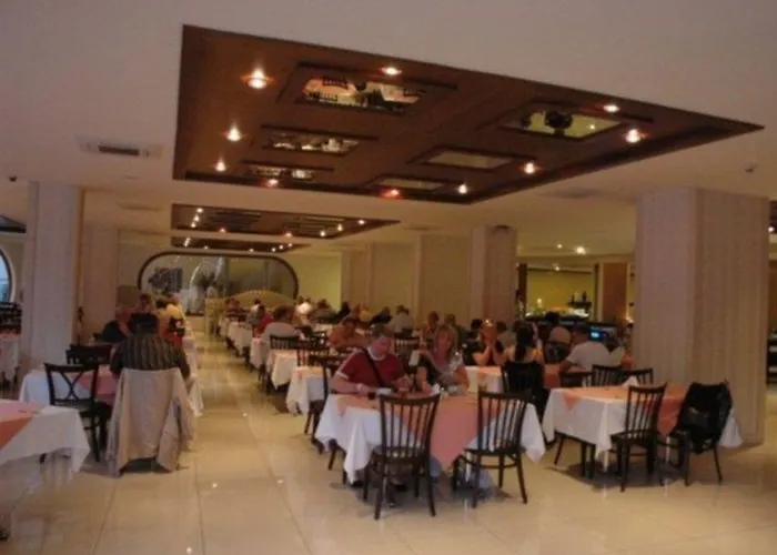 מלון Grand Ideal Premium 3*
