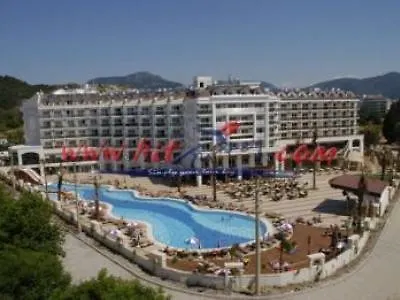 Grand Ideal Premium فندق